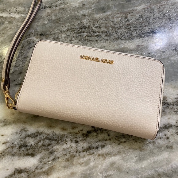 Wristlet - Picture 3 of 3